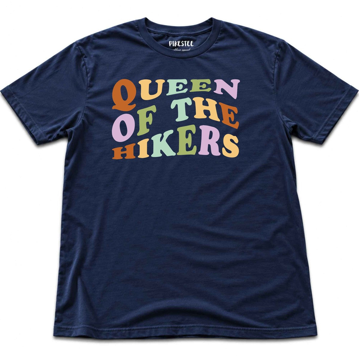 "Queen Of The Hikers" graphic T-shirt - Heather Navy
