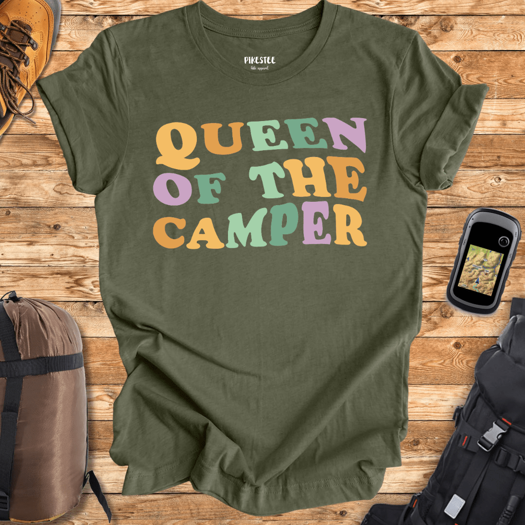 "Queen Of The Camper" graphic T-shirt