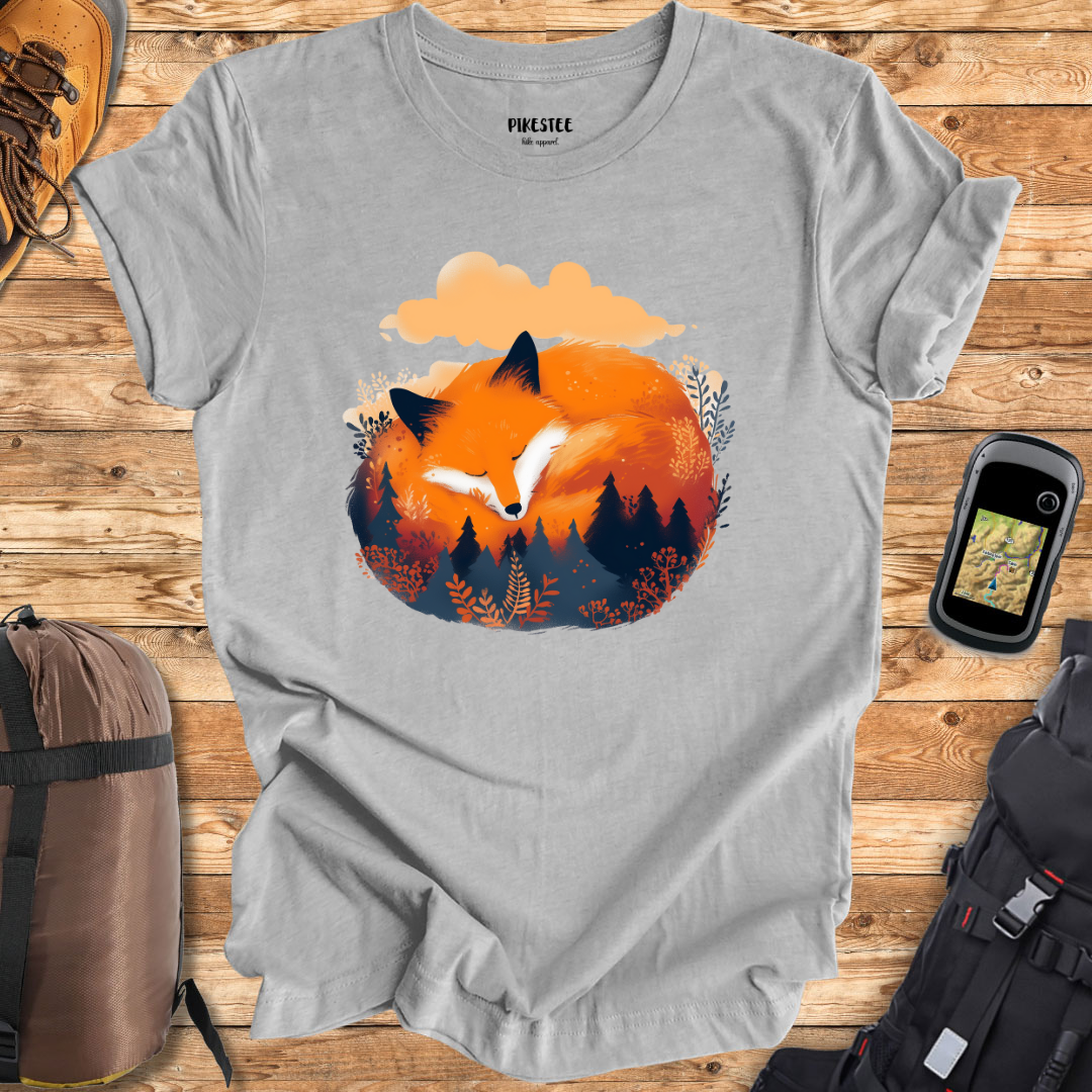 "Sleepy Fox" graphic T-shirt