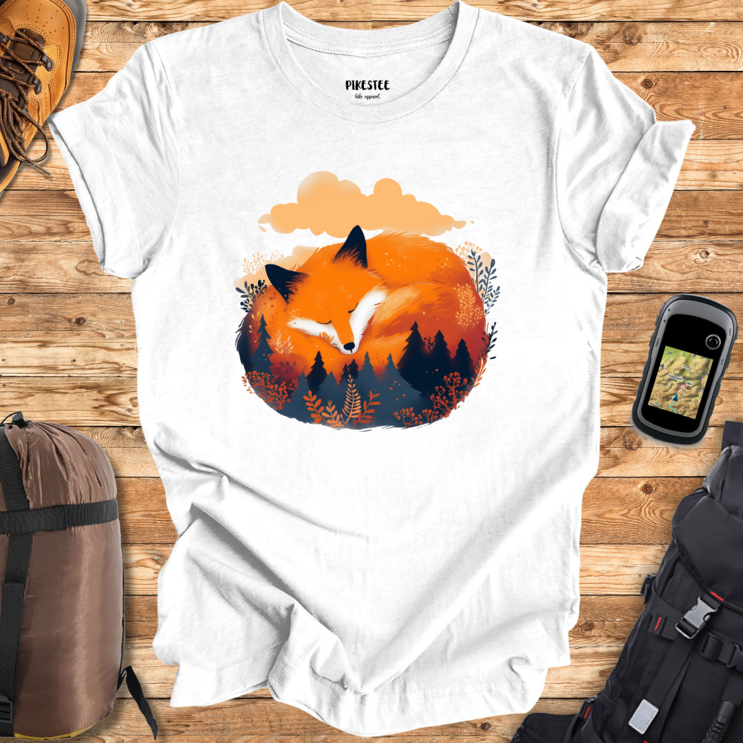 "Sleepy Fox" graphic T-shirt