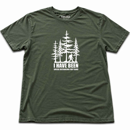 "I Have Been Social Distancing For Years" graphic T-shirt - Military Green